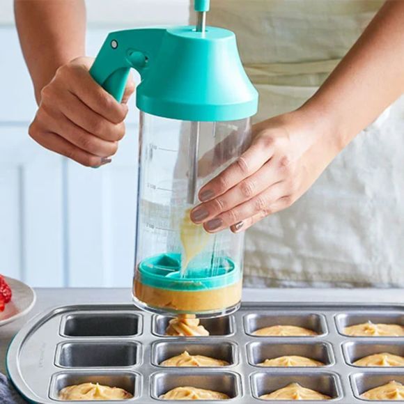 Pampered Chef Kitchen New Pampered Chef Batter Mixer And Dispenser